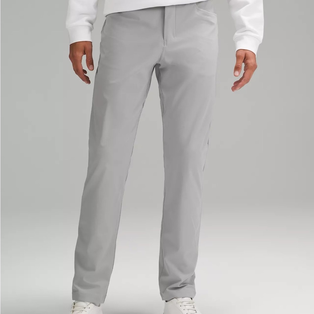 Lululemon ABC Classic-Fit 5 Pocket Pant 32"
Warpstreme
Size: 31